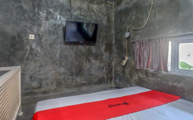 RedDoorz near Jumbo Mall Sragen
