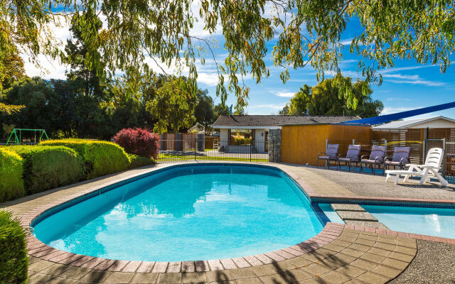 Cherylea Motel