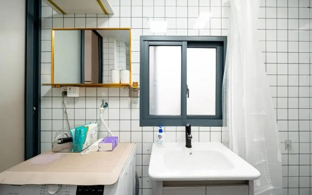 Shanghai Hills & Zinn Courtyard BNB