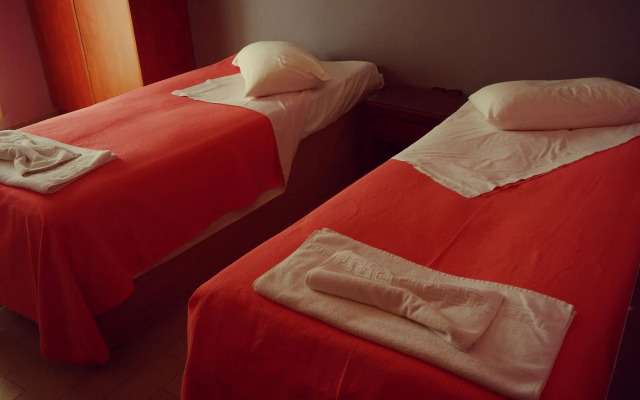 Petania Hotel & Apartments