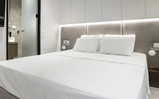 Ultra Chic Modern 4 Bedrooms Apartment in Athens