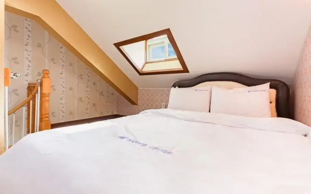 Namhae Harbor Cruise Resort Pool Villa