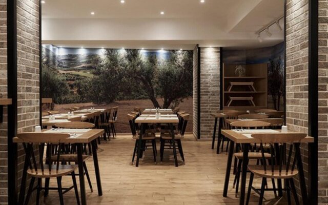 Olive Green Hotel