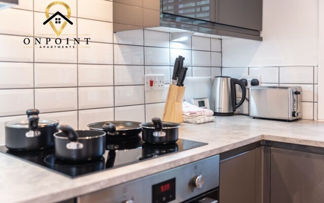 FRESH 2 Bedroom Apt With Parking