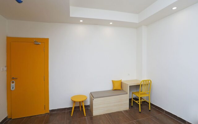 OYO 16340 Yellow Hotels