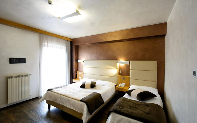 Sport Village Hotel & Spa