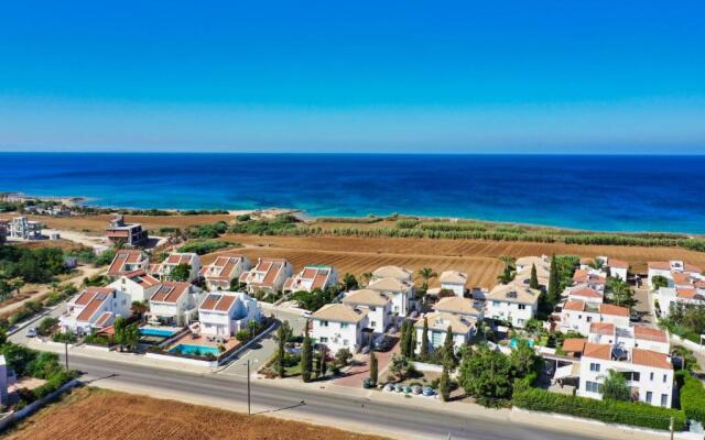 SunnyVillas: 3BR Super Cozy Villa☆Private Pool☆BBQ - Villa Falcon
