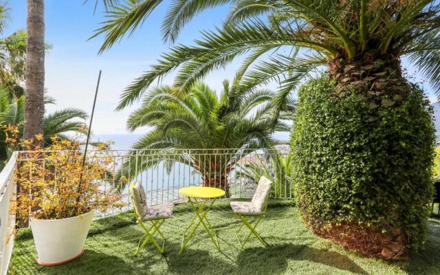 Studio avec vue sur la mer piscine interieure et terrasse a Menton a 4 km de la plage