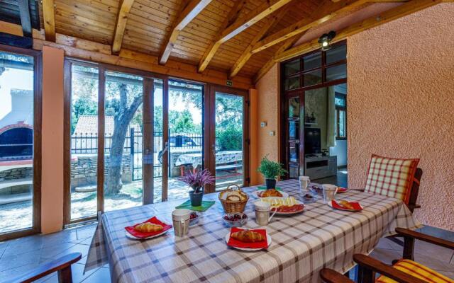 Apartments Kiki 150 METERS TO THE BEACH