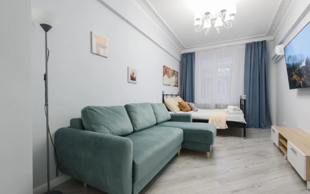 Апартаменты Чак-чак хаус (Chak-chak House) на улице  Парижской Коммуны