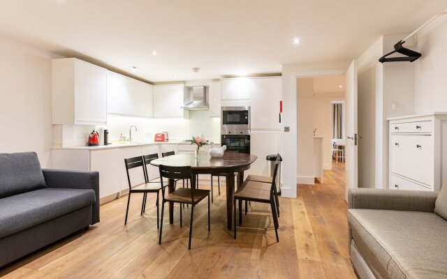 Child & pet friendly | Parking