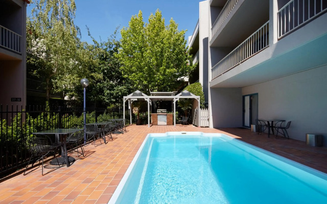 Pinnacle Apartments