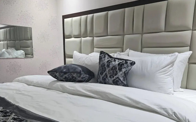 Anibex Luxe
