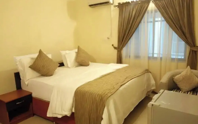 Heroes Luxury Apartments and Suites