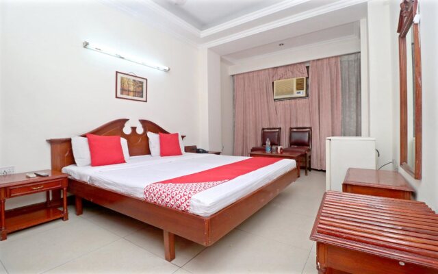 Hotel Plaza by OYO Rooms