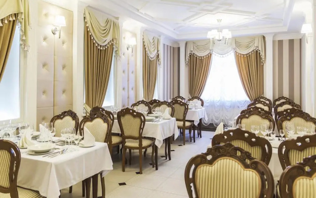 Metropol Hotel
