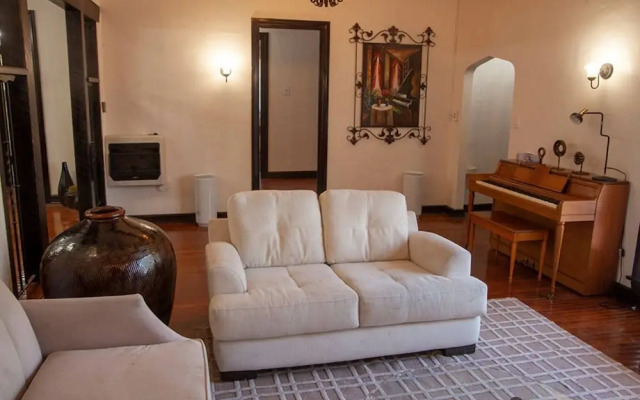 Hidden Weekend Getaway In Noho