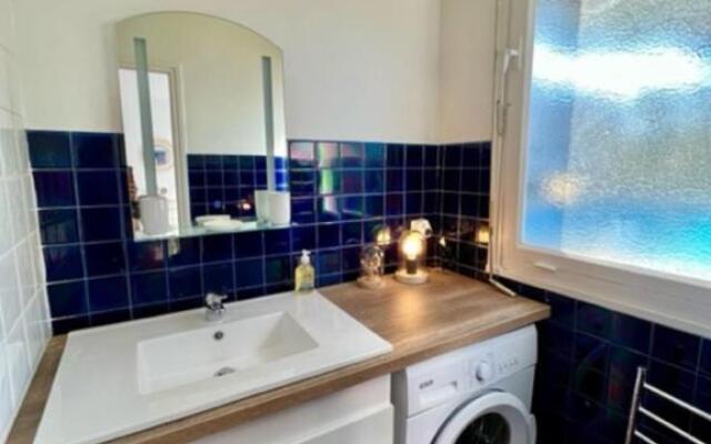 35m with Pool for Couple in Saint Tropez