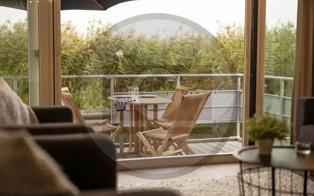 Awesome Ship/boat in Aalsmeer With 2 Bedrooms and Wifi