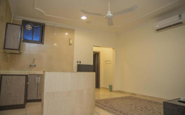 Al Eairy Furnished Apartments Qassim 4