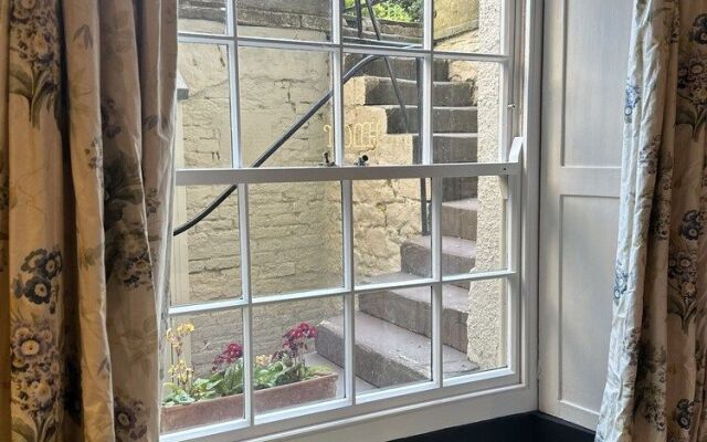 Unique Clifton Apartment on Historic Crescent