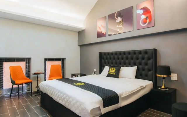 Hera Hotel