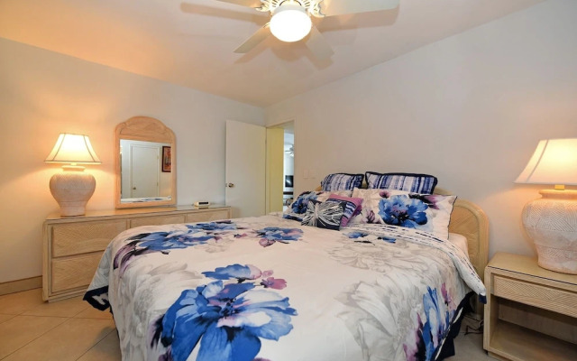 Valley Isle #905 1 Bedroom Condo by RedAwning