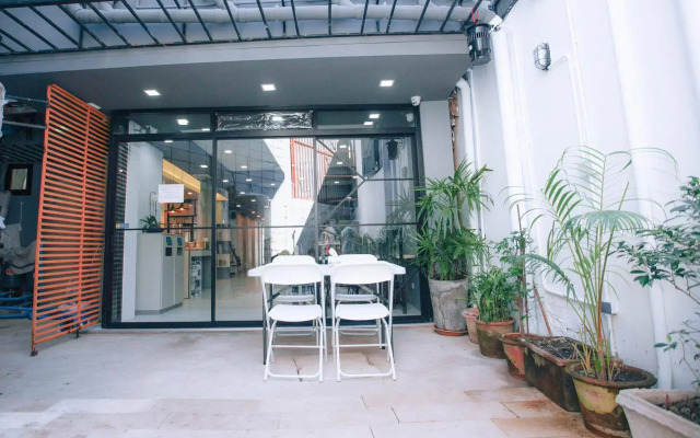 D-Well Hostel