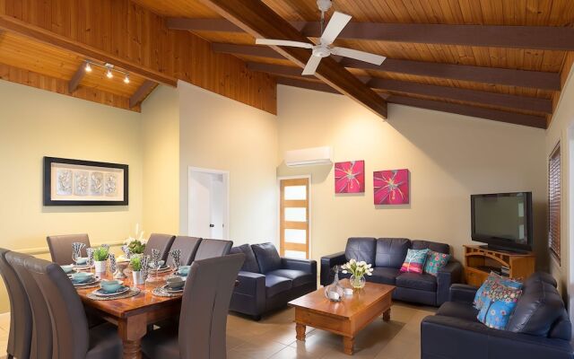 Jacaranda Cottages