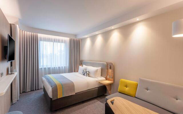 Holiday Inn Express Dublin-Airport