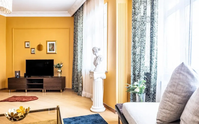 Unique Flat w Balcony 5 min to Istiklal Street