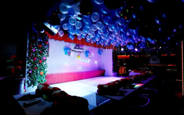 Clifton International Hotel