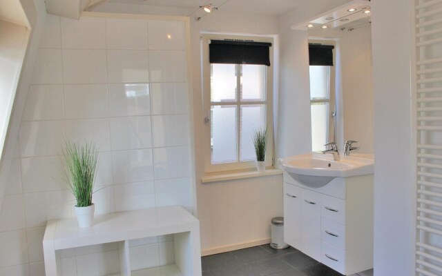 Stunning Home in Breukelen With 3 Bedrooms and Wifi