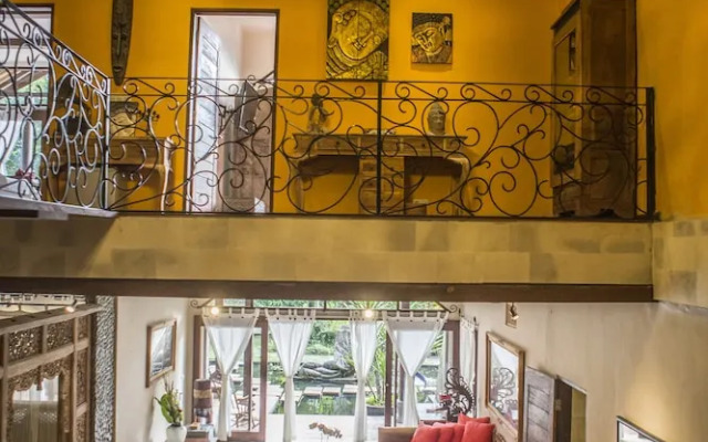 Avalon Villa