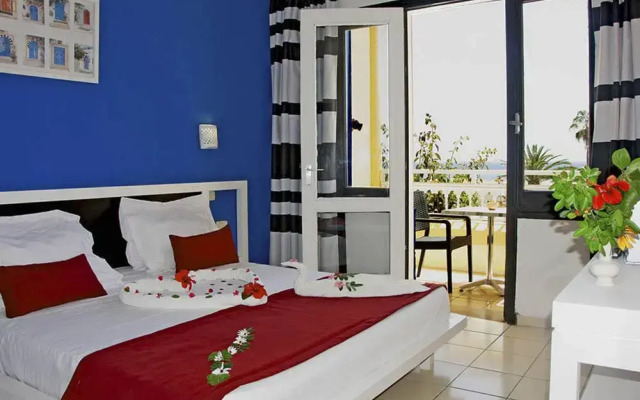 Hotel Hawai Beach Club