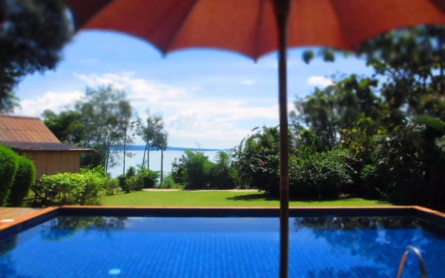 Bamboo Hideaway Resort