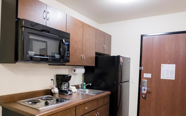 My Place Hotel - Dickinson, ND