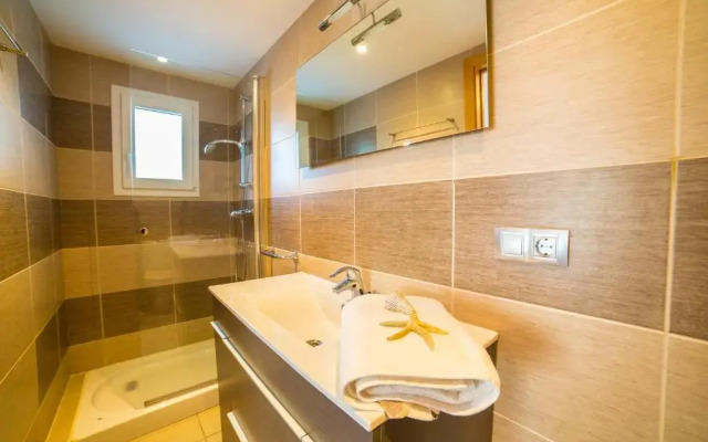 Agi Drugstore Apartments