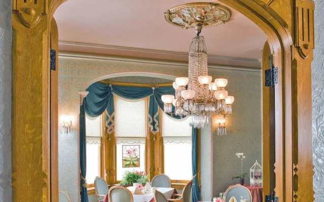 The Kalamazoo House Bed & Breakfast