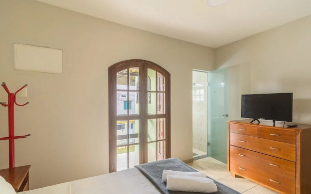 House With Pool and Barbecue.nat0202