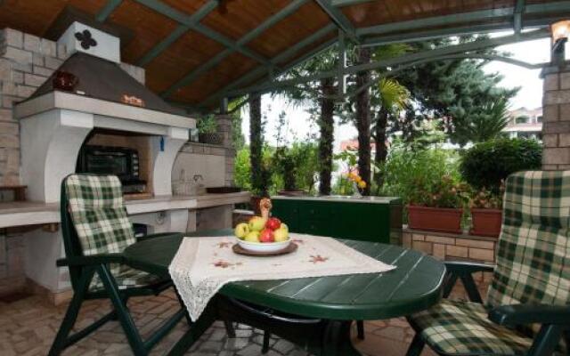 Apartmani Nives