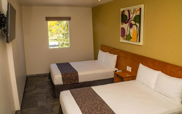 AM Hotel & Plaza