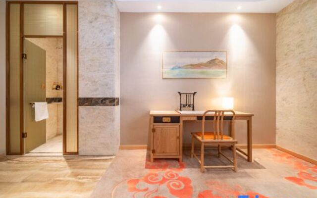 Oukai Impression Hotel (Nanyang Jiangying Airport Binhe Avenue Branch)