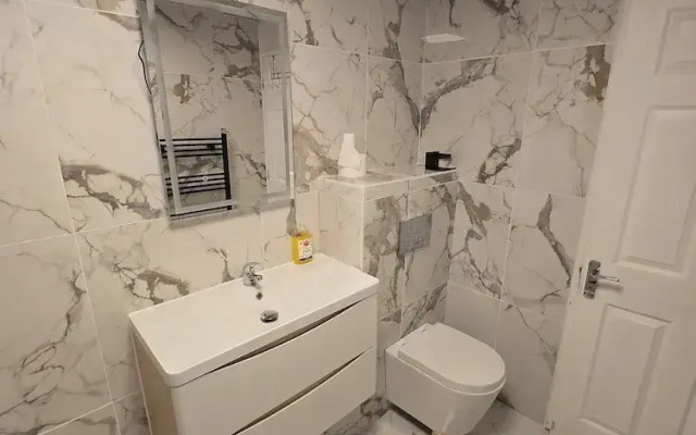 SnoozeDen Chalvey – Free Parking, Near M4 J6