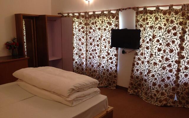 Radhu's Boutique Inn