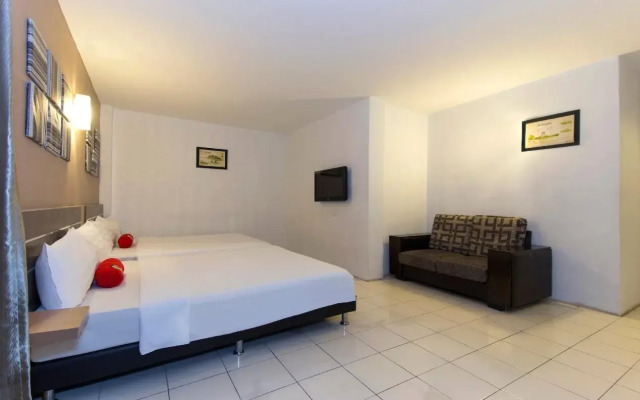 Simms Grand Inn