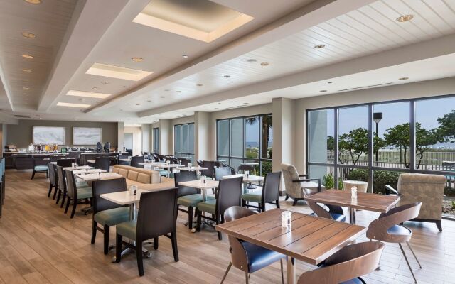 Island House Hotel Orange Beach - a DoubleTree by Hilton