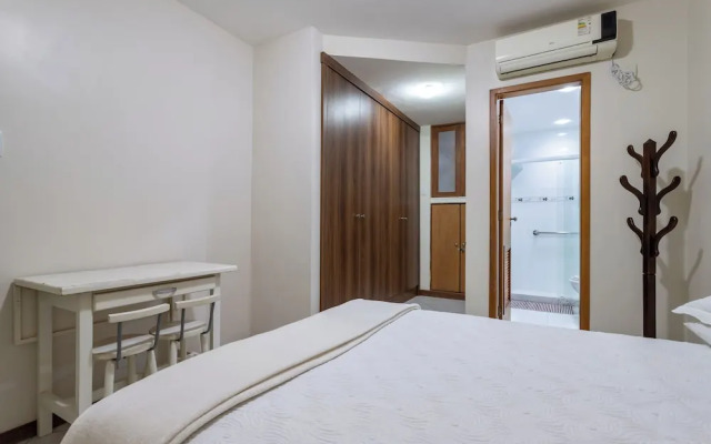 2min da Praia de Copacabana - A303