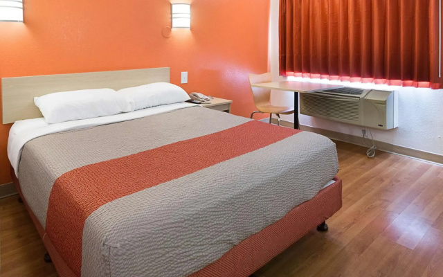 Motel 6 Mcallen, TX