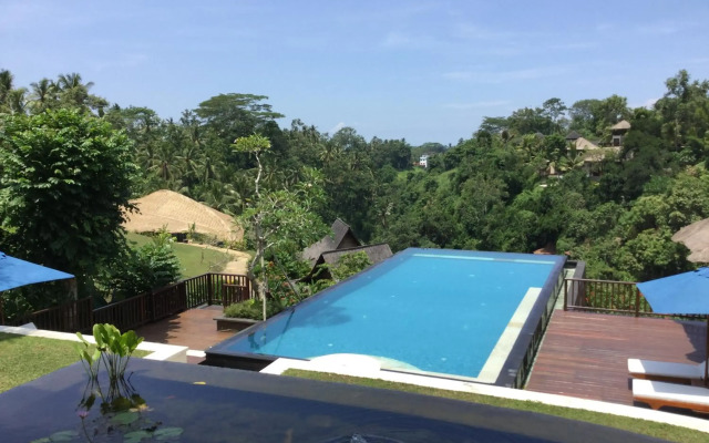 Amori Villas